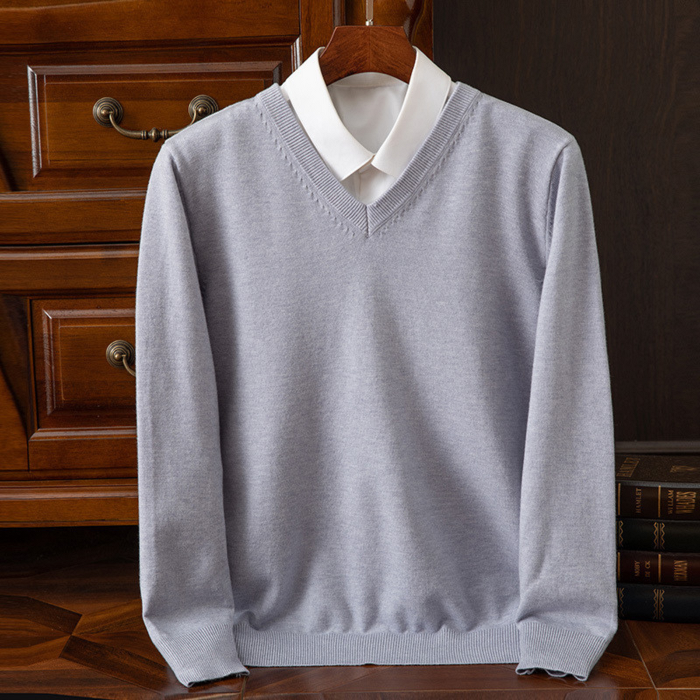 Evander - V-Neck Jumper