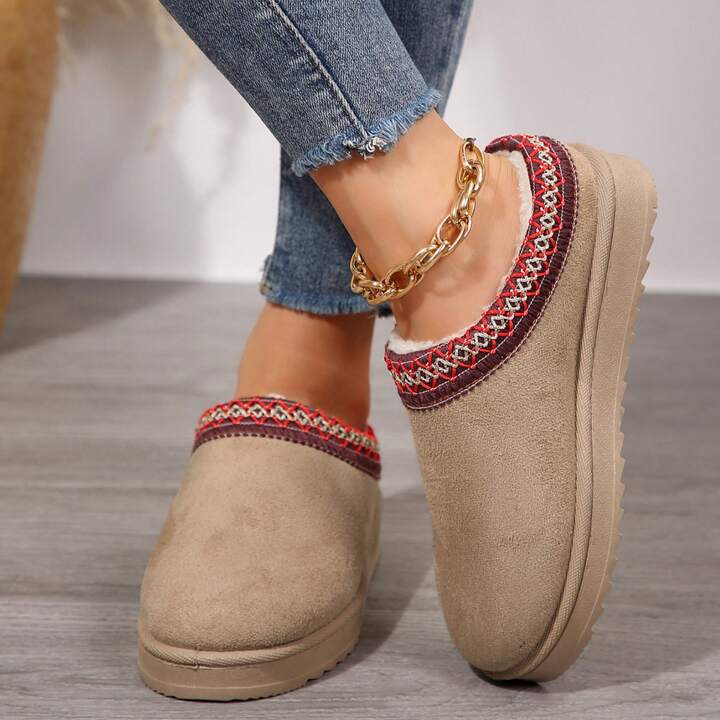 Joanne – Cozy Boot Slippers