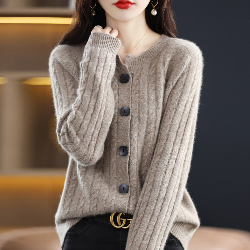 Ava | Minimalist Chic Cable Knit Cardigan