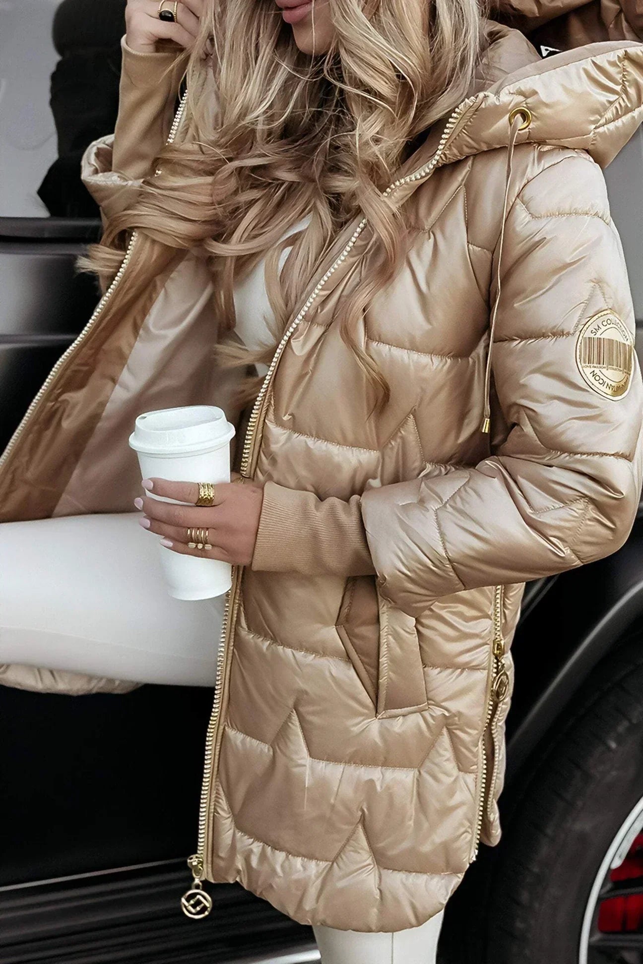 Ava | Elegant winter coat with hood and padding