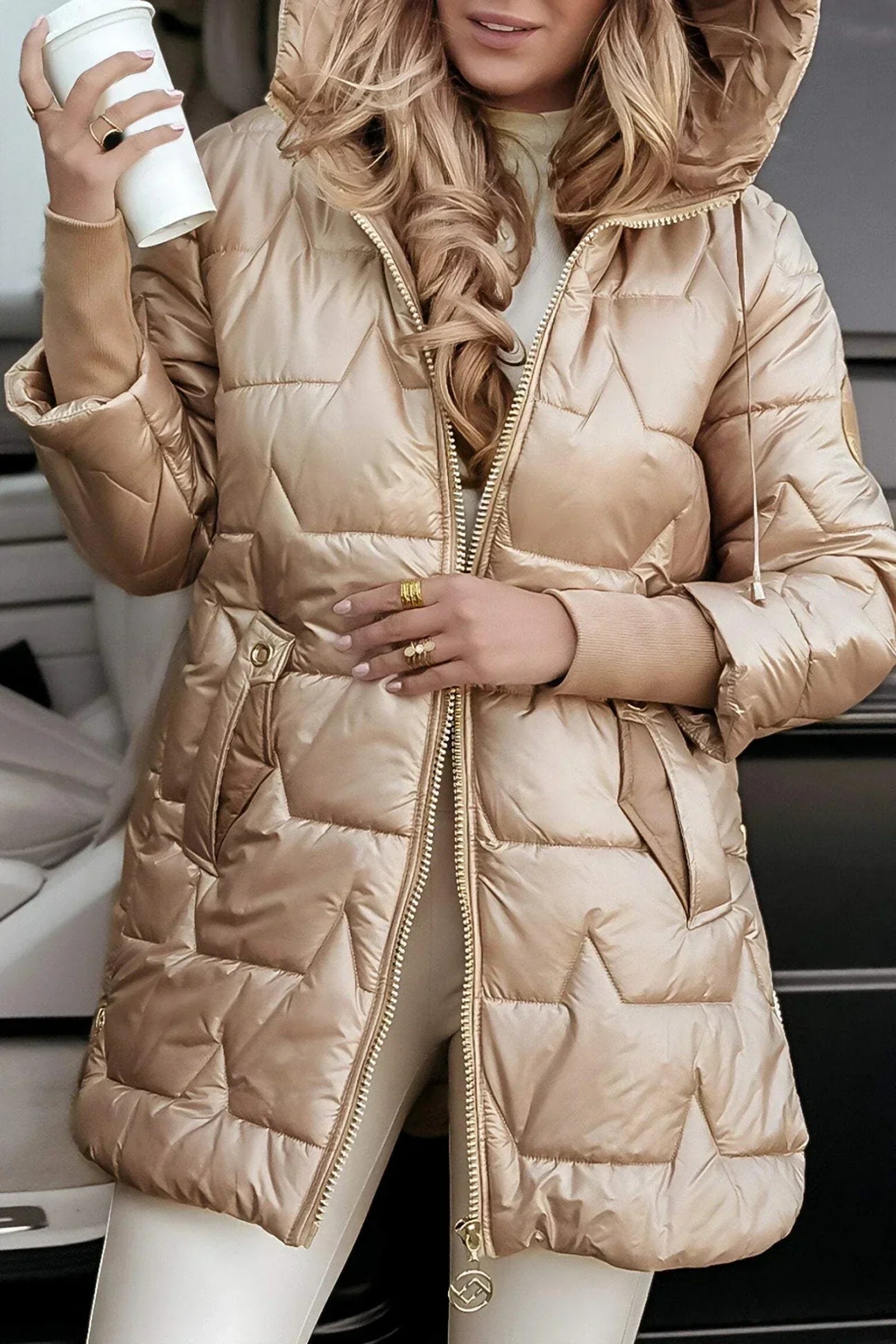 Ava | Elegant winter coat with hood and padding