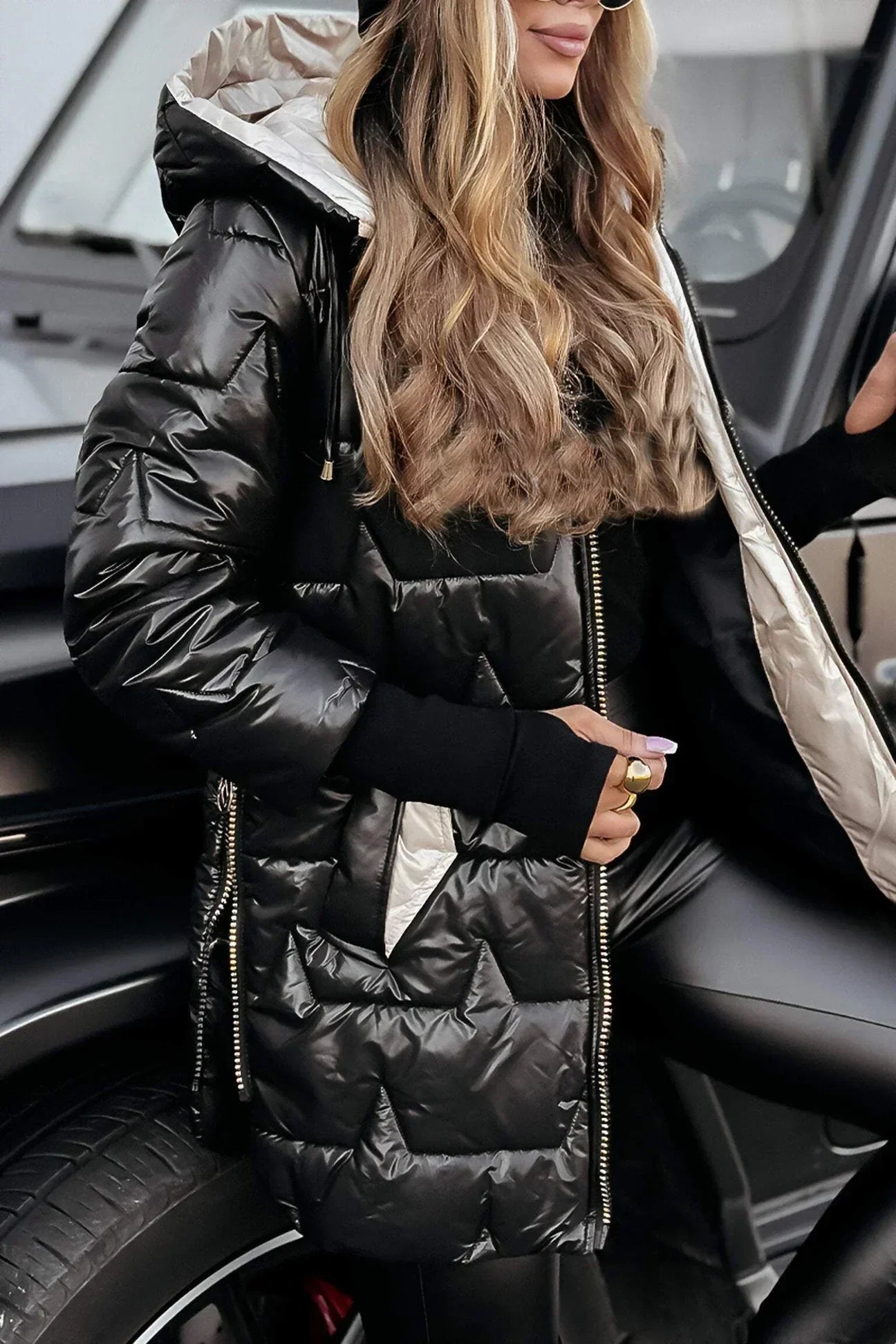 Ava | Elegant winter coat with hood and padding